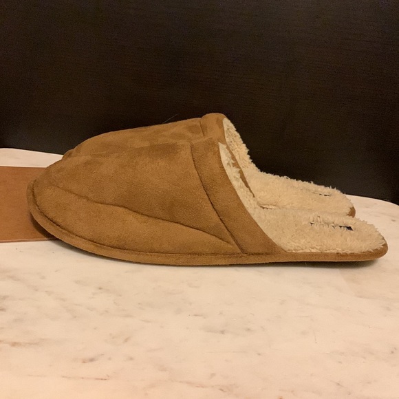 Men’s Docker’s Scuff Slippers - Picture 9 of 14